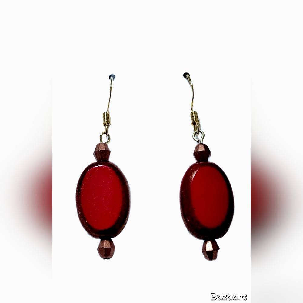 Chic Red Oval Earrings